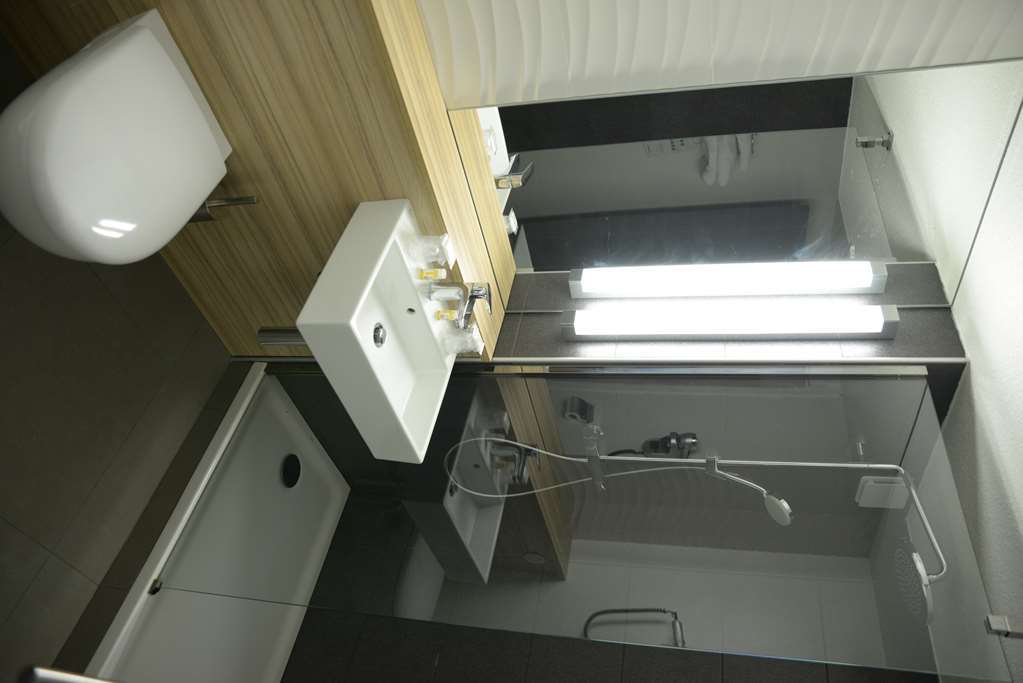 Hotel Campanile Sete - Balaruc Habitación foto